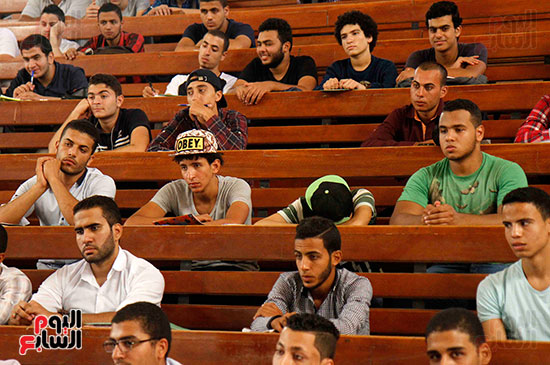 طلاب كلية تجارة جامعة الأزهر